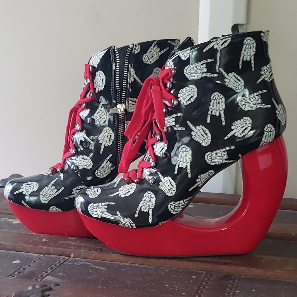 Platform shoes